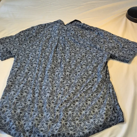 O'Neill Short Sleeve Classic Fit Button Down Mens Shirt w Geometric Pattern - Picture 8 of 11